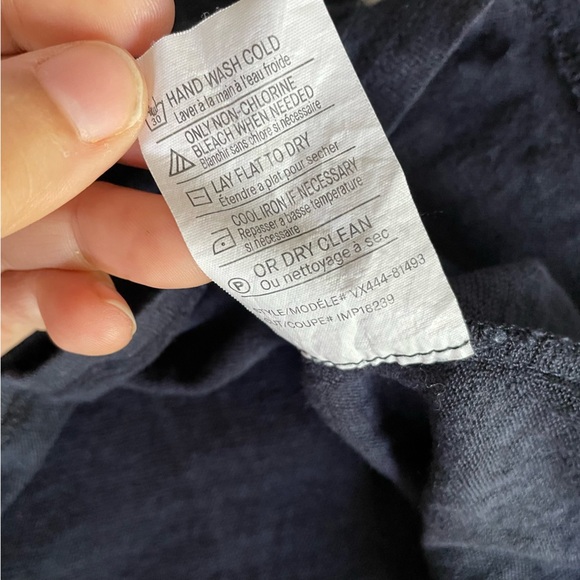 VINCE | Linen Split Neck Tank Top lightweight navy blue sz Medium - Picture 10 of 11